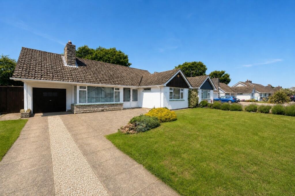 2 bed Detached bungalow for rent in Hinton. From Ross Nicholas & Co - New Milton