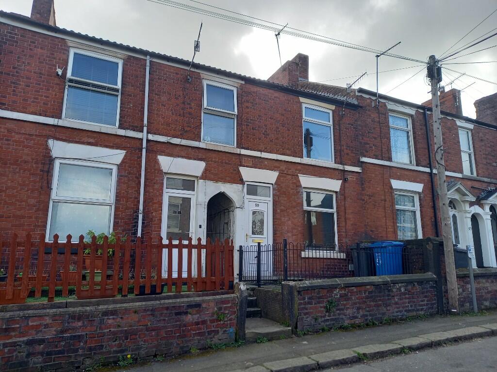 2 bed Mid Terraced House for rent in Upper Newbold. From Roy Peters - Chesterfield