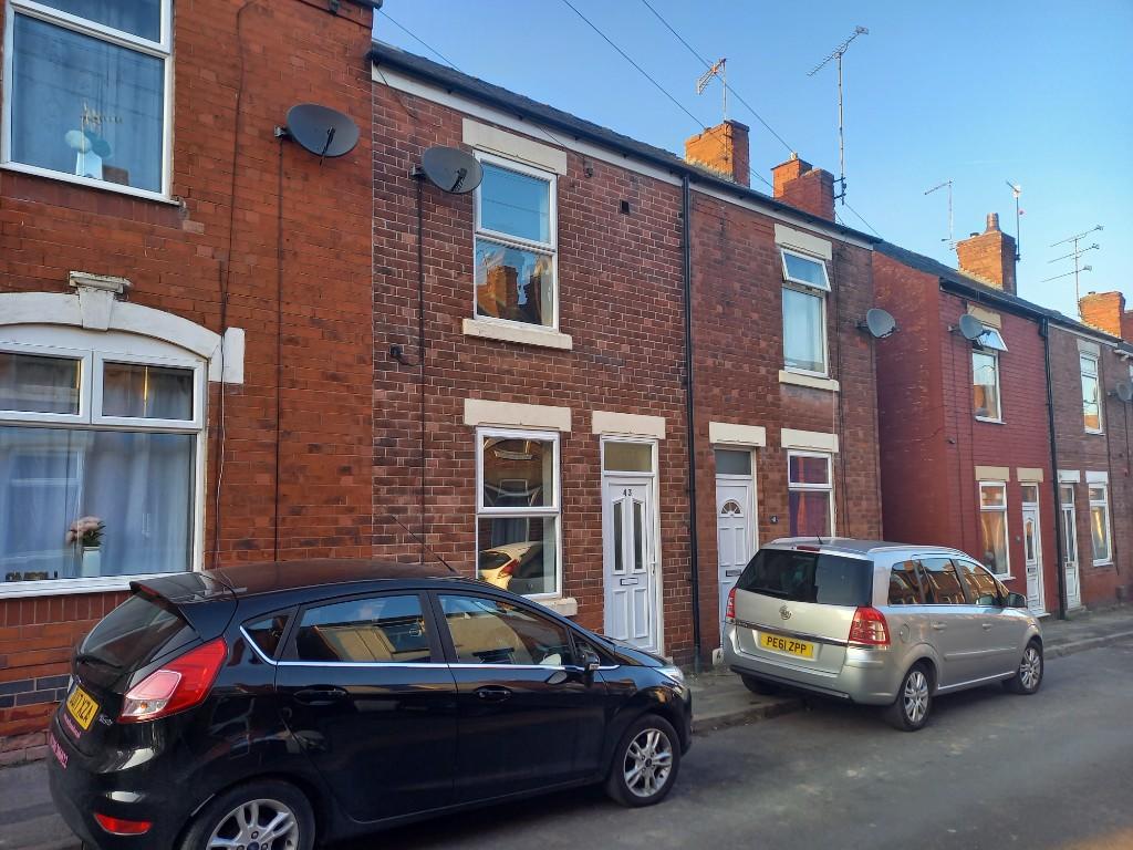 2 bed Mid Terraced House for rent in Chesterfield. From Roy Peters - Chesterfield