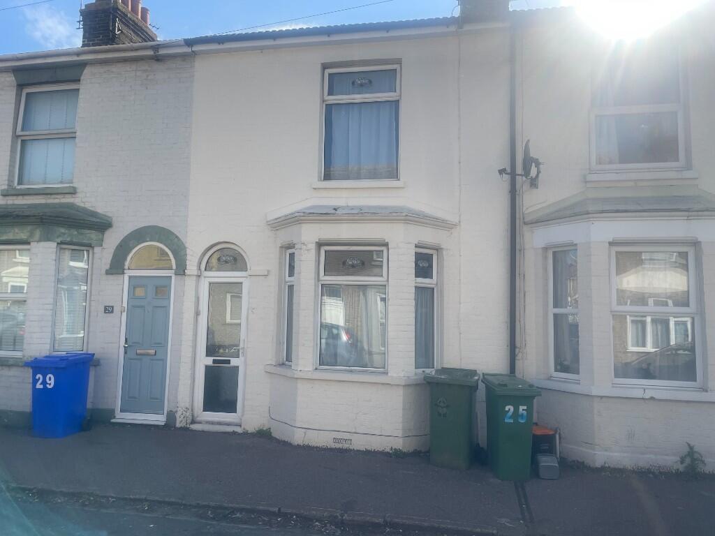 3 bed Mid Terraced House for rent in Sheerness. From Rule & Rule Estate Agents - Sheerness
