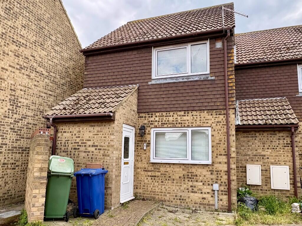 2 bed Mid Terraced House for rent in Minster. From Rule & Rule Estate Agents - Sheerness