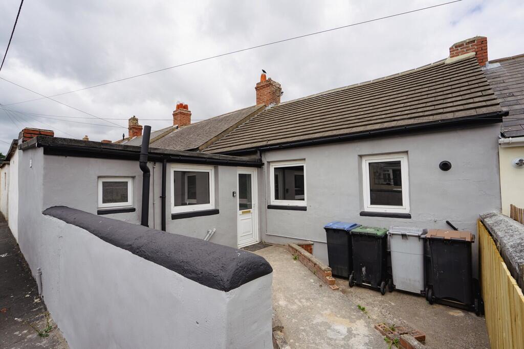 3 bed Terraced bungalow for rent in Leadgate. From Safe & Secure Properties - Houghton Le Spring