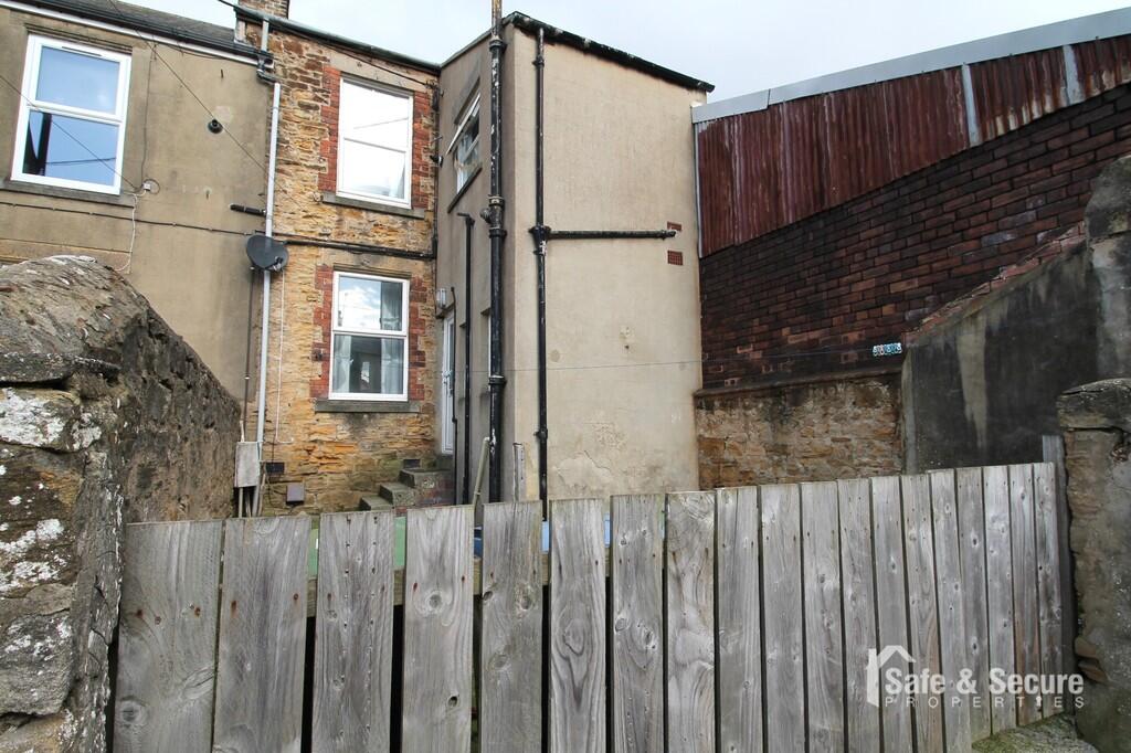 3 bed End of Terrace for rent in Consett. From Safe & Secure Properties - Houghton Le Spring