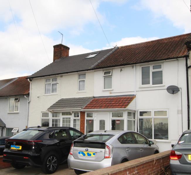 3 bed Mid Terraced House for rent in Stanmore. From Salter McGuinness - Harrow