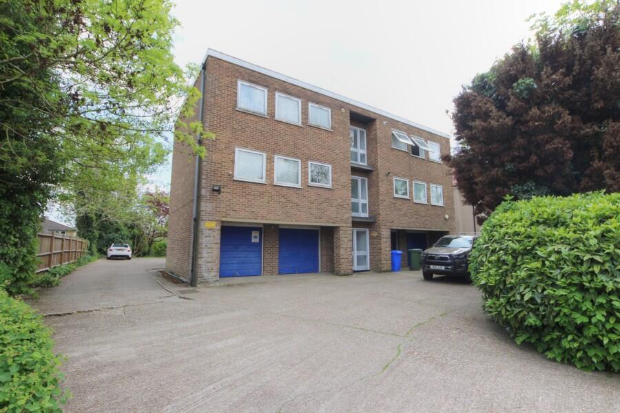 1 bed 1st Floor Flat for rent in Harrow. From Salter McGuinness - Harrow