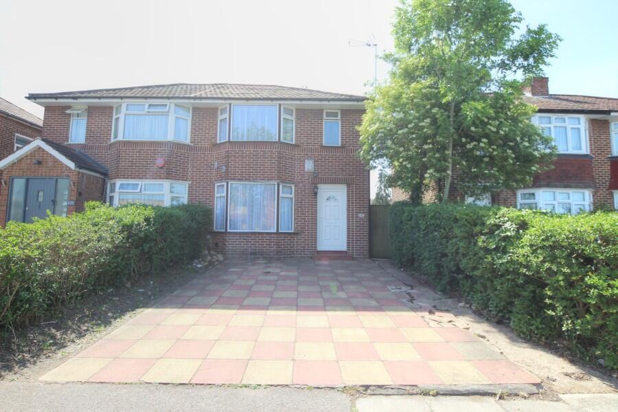 3 bed Semi Detached for rent in Stanmore. From Salter McGuinness - Harrow