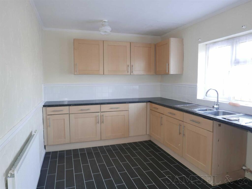 3 bed Semi Detached for rent in Stonnall. From Samuel & Co - West Bromwich