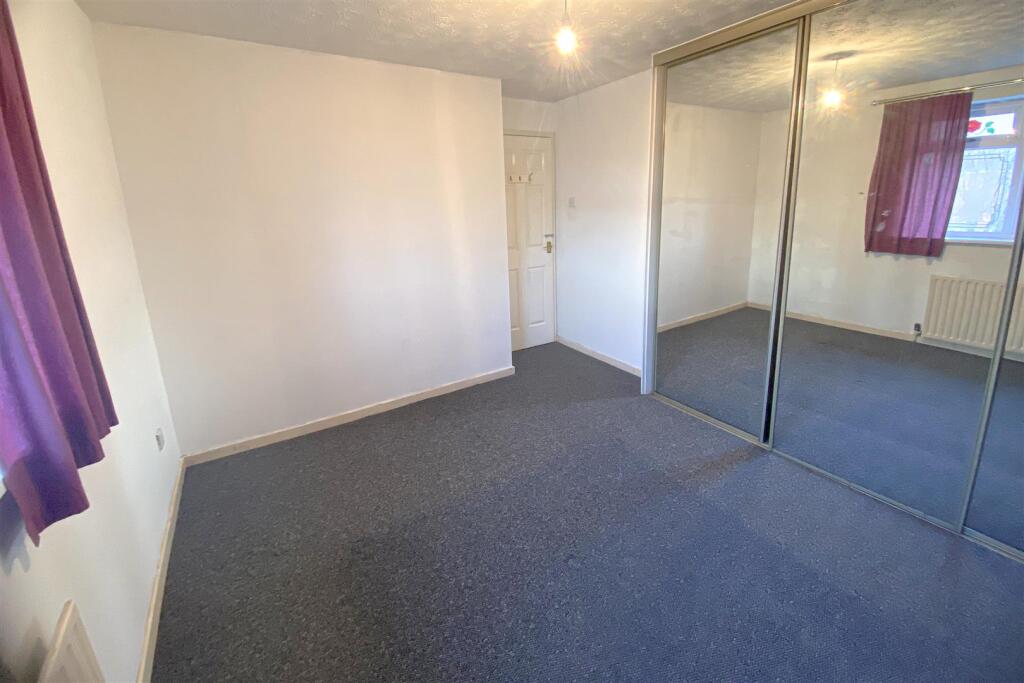 3 bed Mid Terraced House for rent in Tipton. From Samuel & Co - West Bromwich 3 bed Mid Terraced House for rent in Tipton. From Samuel & Co - West Bromwich