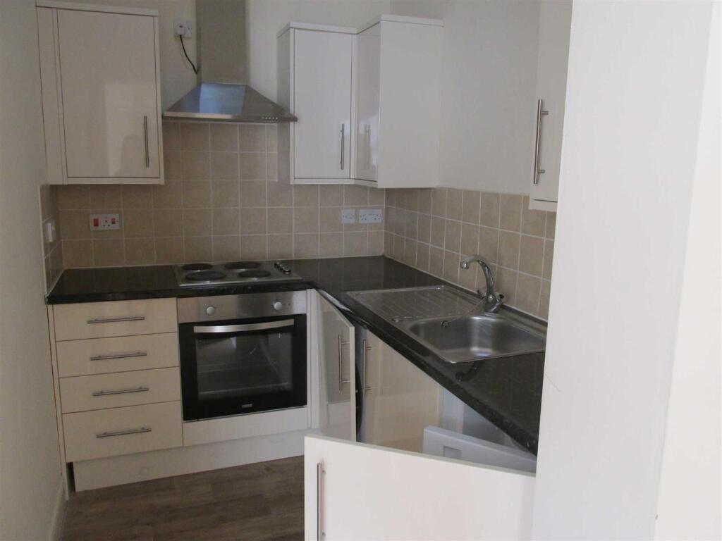 0 bed Studio for rent in Wednesbury. From Samuel & Co - West Bromwich