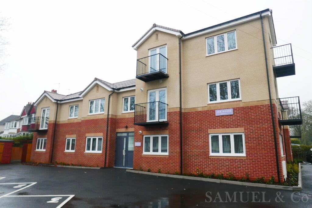 1 bed 1st Floor Flat for rent in Walsall. From Samuel & Co - West Bromwich