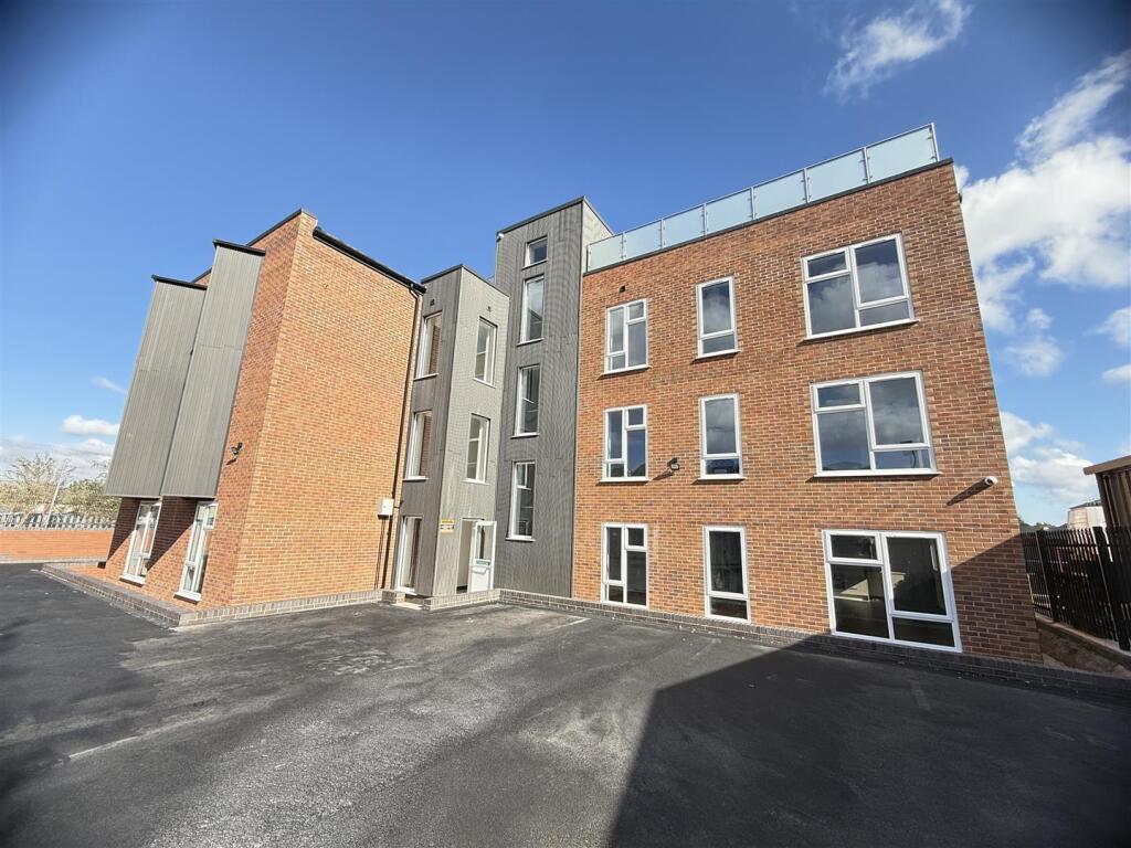 2 bed Block for rent in . From Samuel & Co - West Bromwich