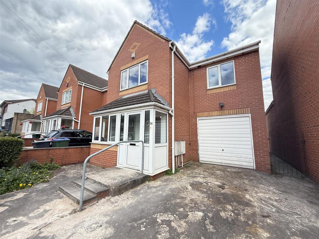 4 bed Detached for rent in West Bromwich. From Samuel & Co - West Bromwich