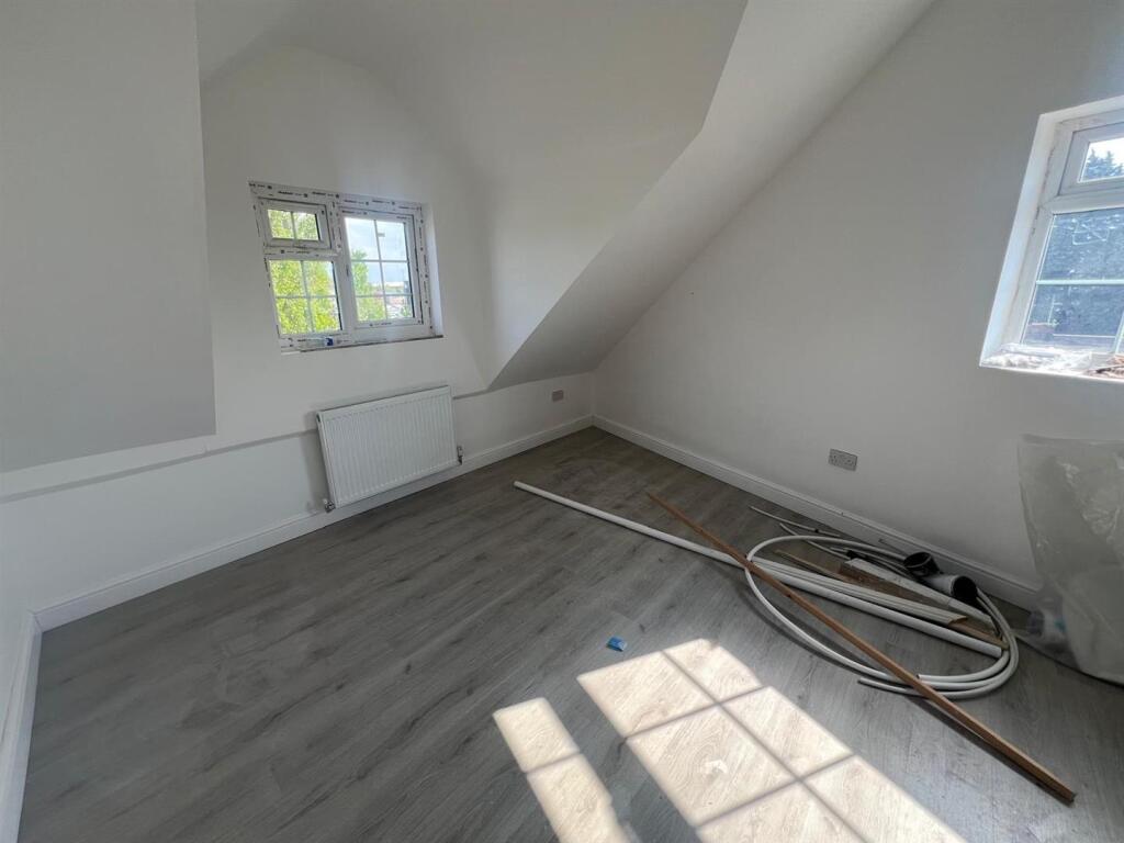 6 bed Detached for rent in West Bromwich. From Samuel & Co - West Bromwich