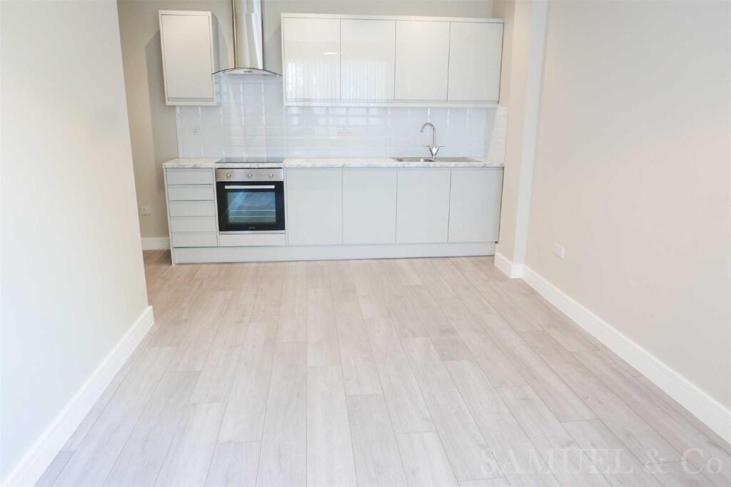 1 bed 1st Floor Flat for rent in Walsall. From Samuel & Co - West Bromwich