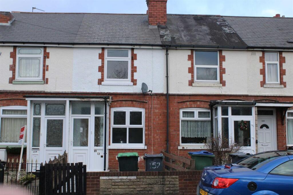 2 bed Mid Terraced House for rent in West Bromwich. From Samuel & Co - West Bromwich
