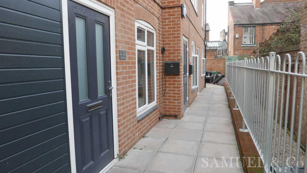 1 bed 1st Floor Flat for rent in Willenhall. From Samuel & Co - West Bromwich