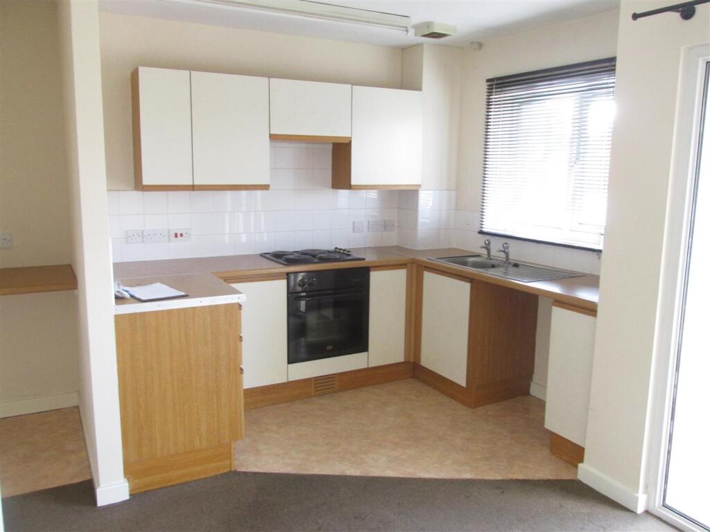 4 bed Detached for rent in Wednesbury. From Samuel & Co - West Bromwich