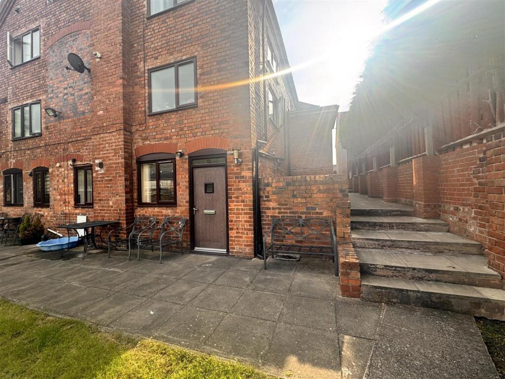 1 bed 1st Floor Flat for rent in Wednesbury. From Samuel & Co - West Bromwich