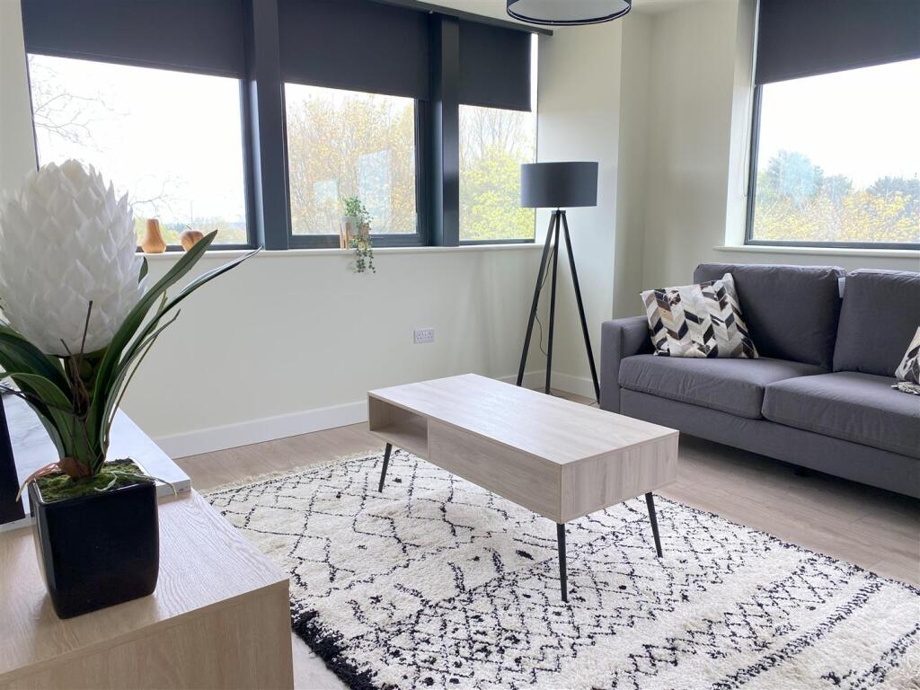 2 bed 1st Floor Flat for rent in West Bromwich. From Samuel & Co - West Bromwich