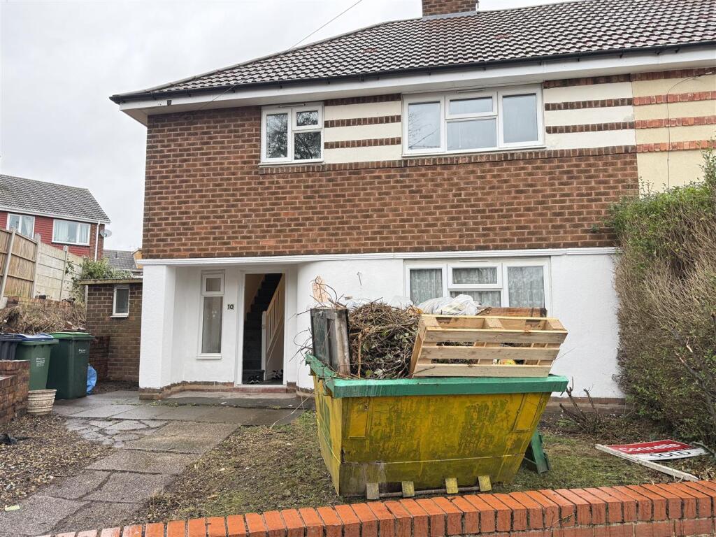 3 bed Detached for rent in Wednesbury. From Samuel & Co - West Bromwich 3 bed Detached for rent in Wednesbury. From Samuel & Co - West Bromwich