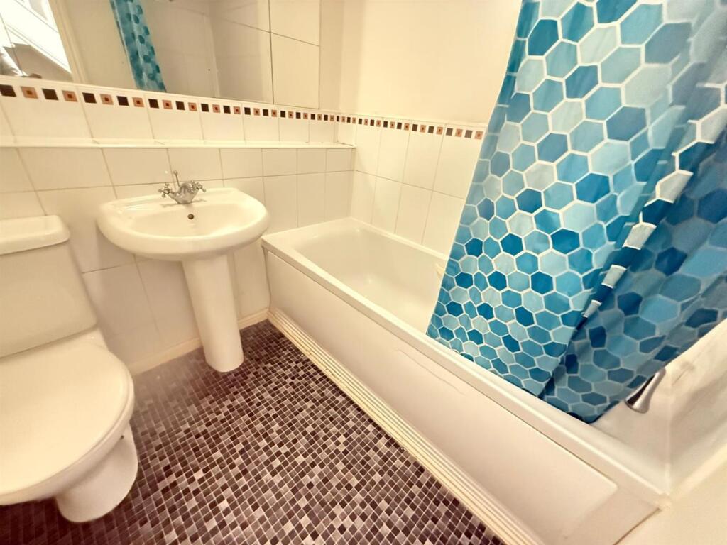 3 bed Mid Terraced House for rent in Darlaston. From Samuel & Co - West Bromwich