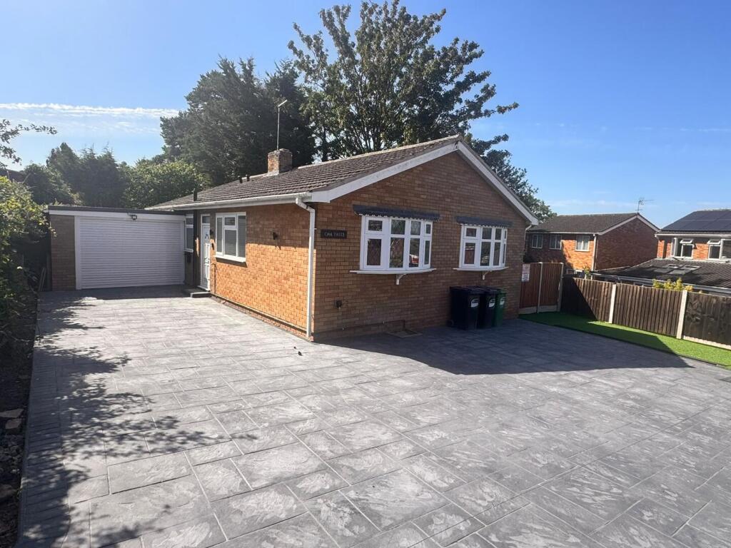 3 bed Detached bungalow for rent in Bridgnorth. From Samuel & Co - West Bromwich 3 bed Detached bungalow for rent in Bridgnorth. From Samuel & Co - West Bromwich