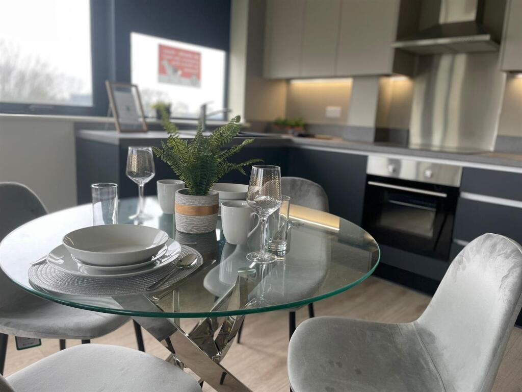 1 bed 1st Floor Flat for rent in West Bromwich. From Samuel & Co - West Bromwich 1 bed 1st Floor Flat for rent in West Bromwich. From Samuel & Co - West Bromwich