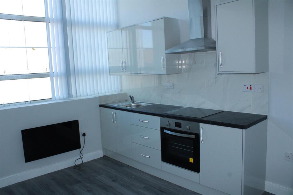 2 bed 1st Floor Flat for rent in Bilston. From Samuel & Co - West Bromwich