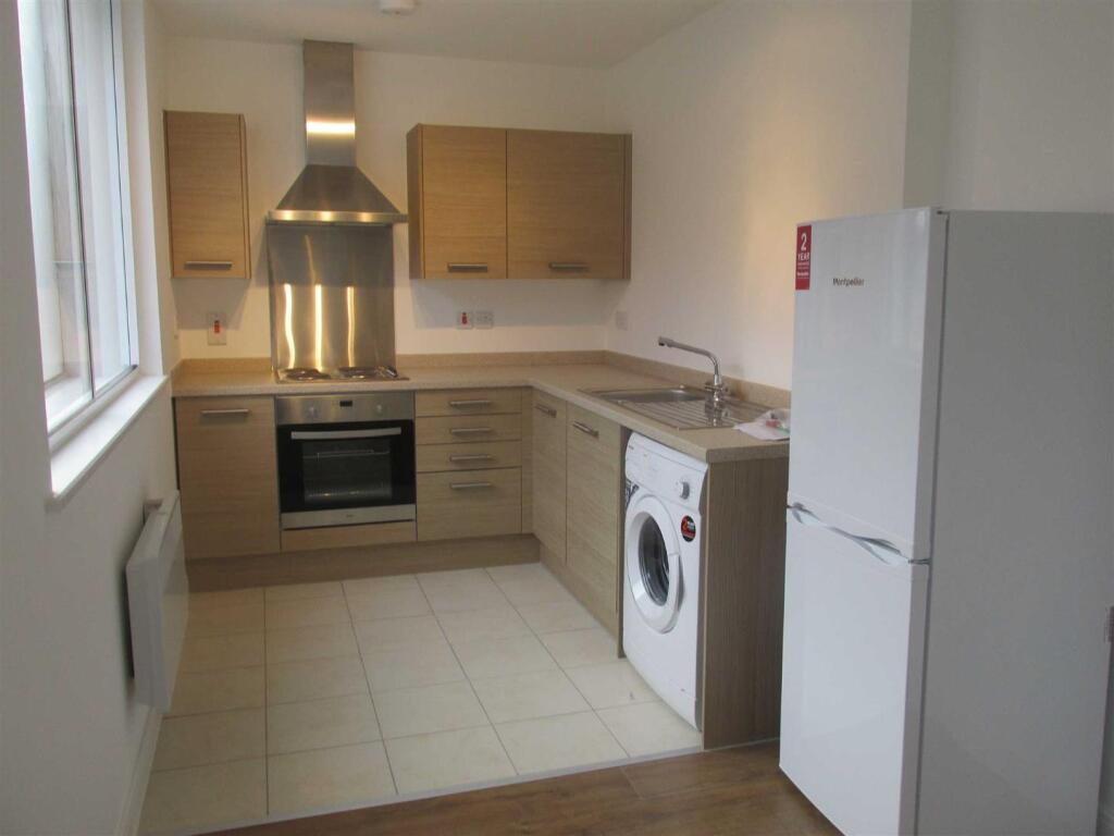 1 bed 1st Floor Flat for rent in West Bromwich. From Samuel & Co - West Bromwich