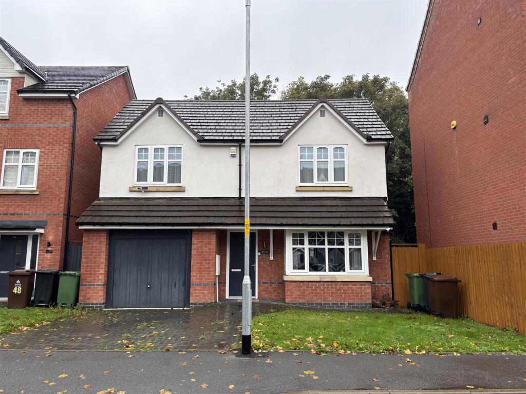 4 bed Detached for rent in Willenhall. From Samuel & Co - West Bromwich 4 bed Detached for rent in Willenhall. From Samuel & Co - West Bromwich