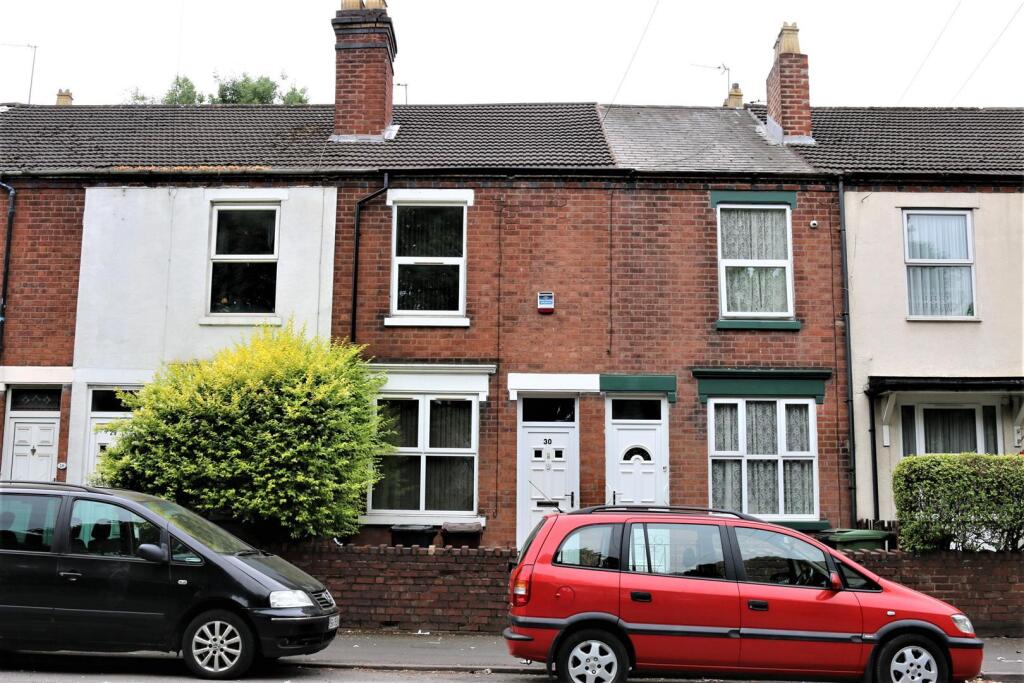 3 bed Mid Terraced House for rent in Wolverhampton. From Sanders - Wright & Freeman - Wolverhampton