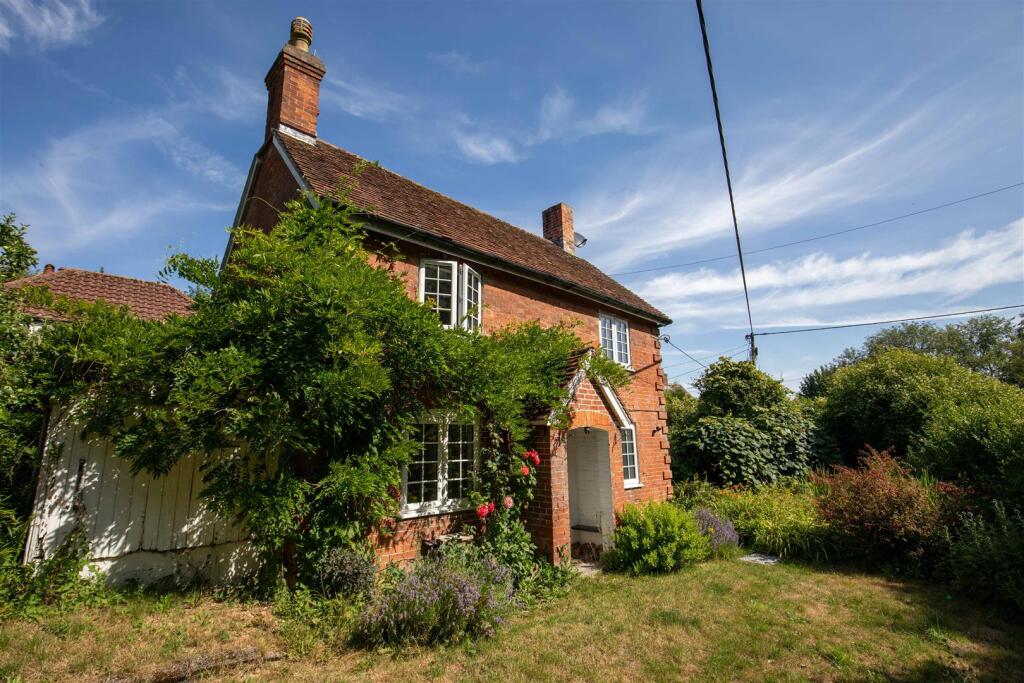 3 bed Detached for rent in Bratton. From Sandoes - Westbury