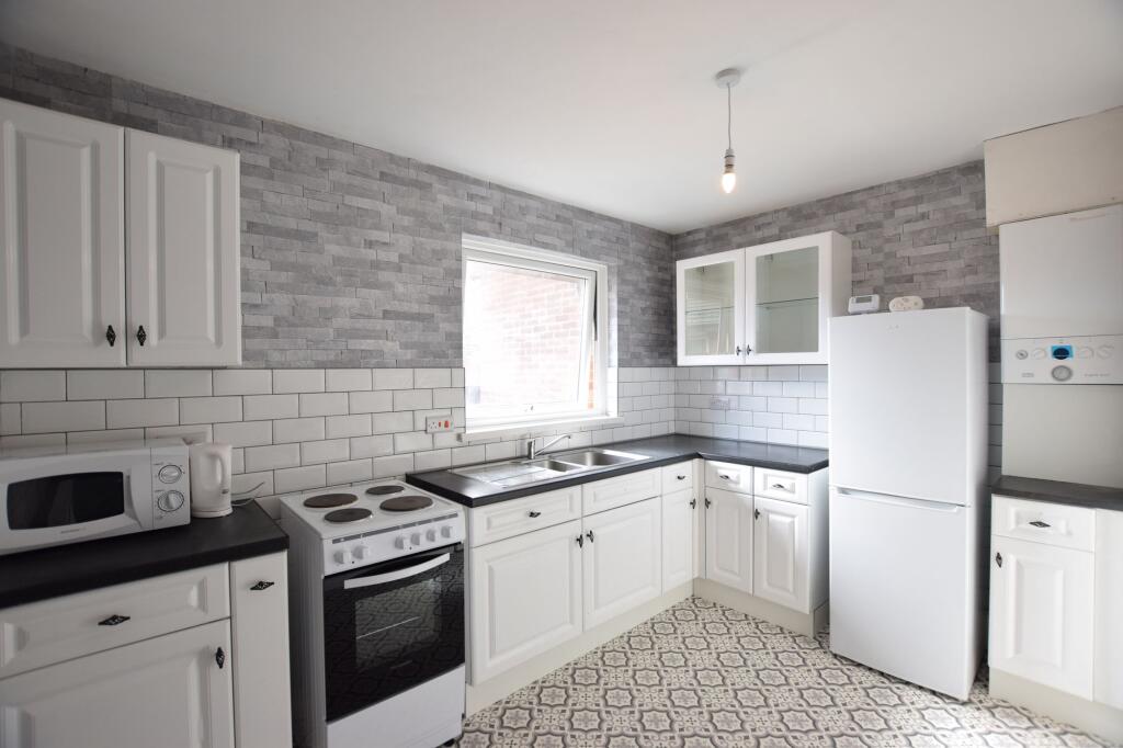 2 bed 1st Floor Flat for rent in Gateshead. From Sarah Mains Residential Sales and Lettings - Low Fell