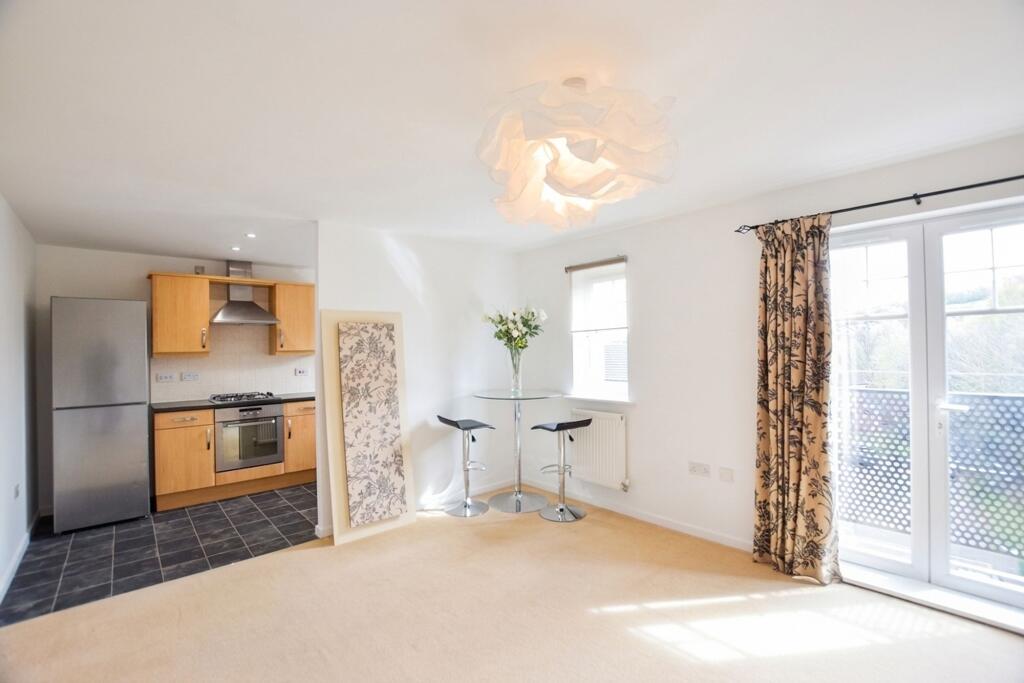 2 bed 1st Floor Flat for rent in Gateshead. From Sarah Mains Residential Sales and Lettings - Low Fell