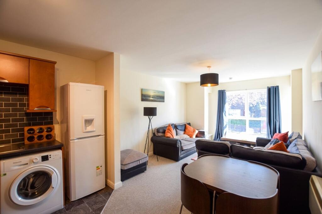 2 bed 1st Floor Flat for rent in Gateshead. From Sarah Mains Residential Sales and Lettings - Low Fell
