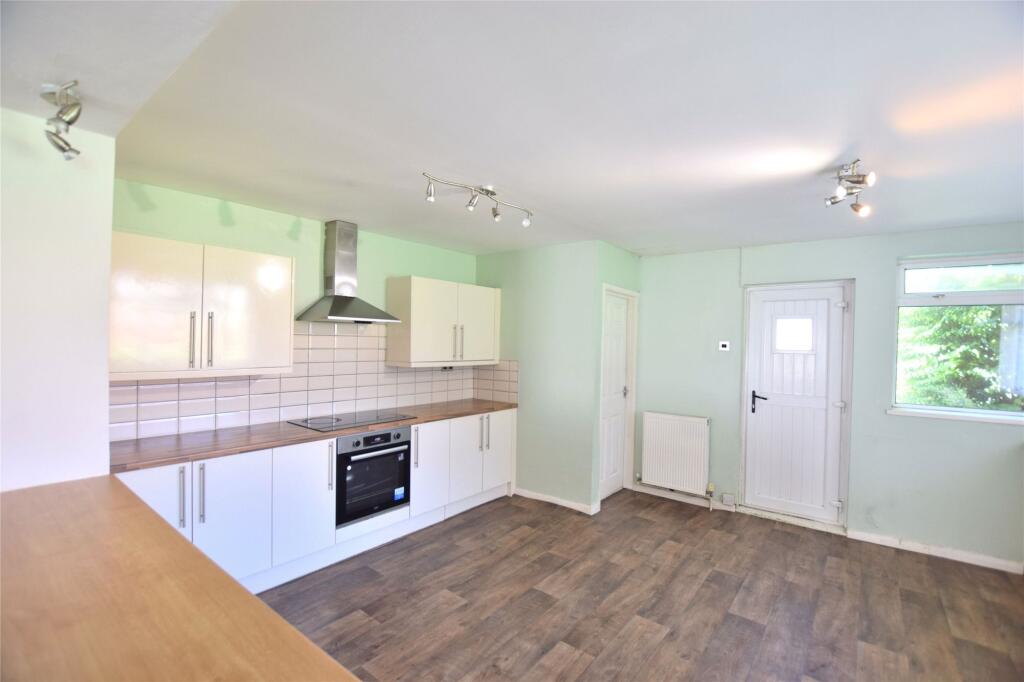 3 bed End of Terrace for rent in Houghton-le-Spring. From Sarah Mains Residential Sales and Lettings - Low Fell