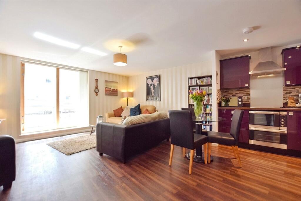 2 bed 1st Floor Flat for rent in Gateshead. From Sarah Mains Residential Sales and Lettings - Low Fell