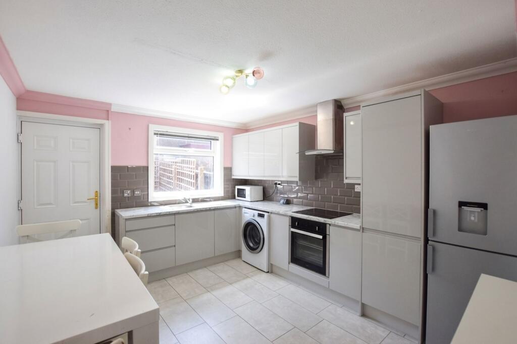 2 bed Mid Terraced House for rent in Gateshead. From Sarah Mains Residential Sales and Lettings - Low Fell