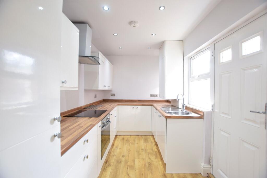 2 bed 1st Floor Flat for rent in Springwell. From Sarah Mains Residential Sales and Lettings - Low Fell