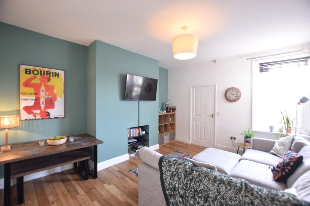 3 bed 1st Floor Flat for rent in Gateshead. From Sarah Mains Residential Sales and Lettings - Low Fell 3 bed 1st Floor Flat for rent in Gateshead. From Sarah Mains Residential Sales and Lettings - Low Fell