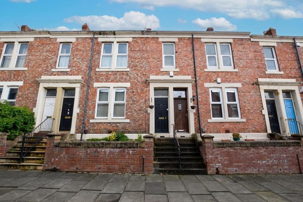 2 bed 1st Floor Flat for rent in Gateshead. From Sarah Mains Residential Sales and Lettings - Low Fell