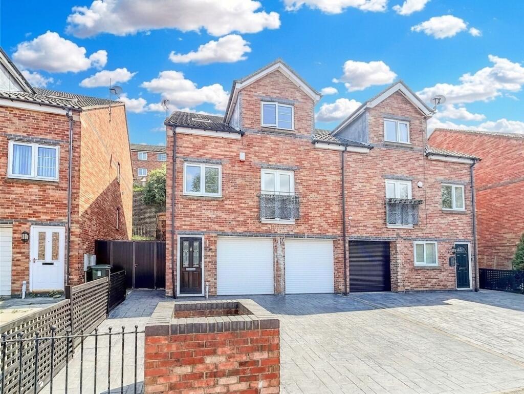 4 bed Semi Detached for rent in Gateshead. From Sarah Mains Residential Sales and Lettings - Low Fell