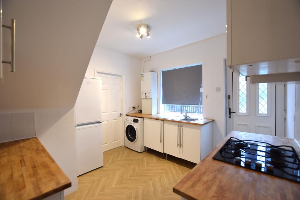 2 bed 1st Floor Flat for rent in Gateshead. From Sarah Mains Residential Sales and Lettings - Low Fell