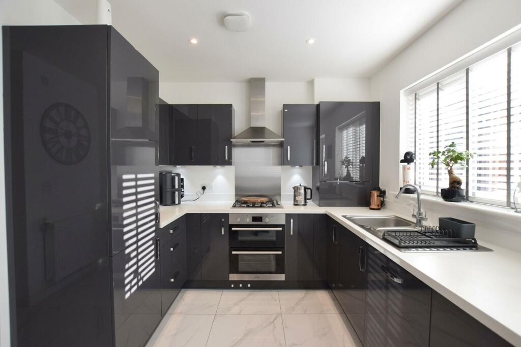 2 bed End of Terrace for rent in Gateshead. From Sarah Mains Residential Sales and Lettings - Low Fell