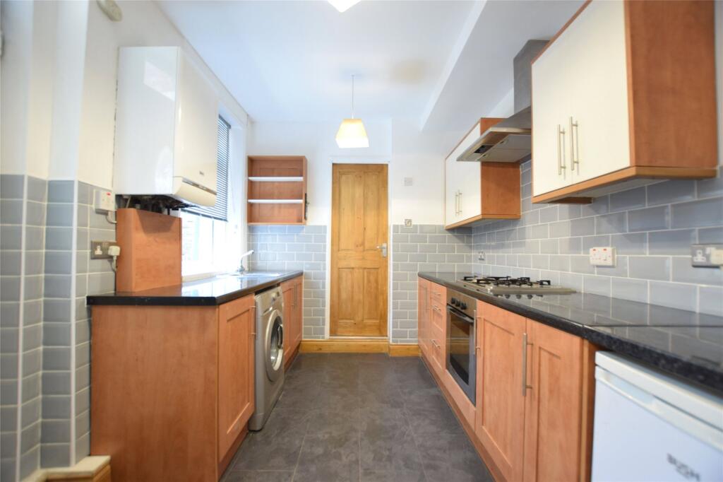 2 bed 1st Floor Flat for rent in Gateshead. From Sarah Mains Residential Sales and Lettings - Low Fell 2 bed 1st Floor Flat for rent in Gateshead. From Sarah Mains Residential Sales and Lettings - Low Fell