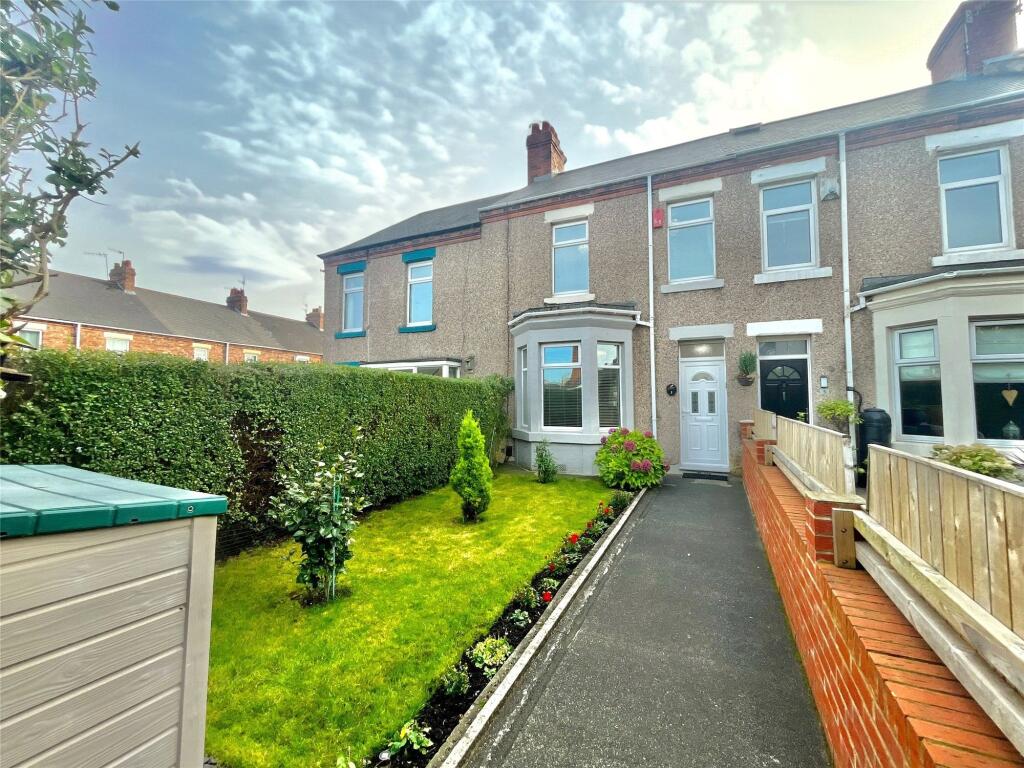3 bed Mid Terraced House for rent in Gateshead. From Sarah Mains Residential Sales and Lettings - Whickham