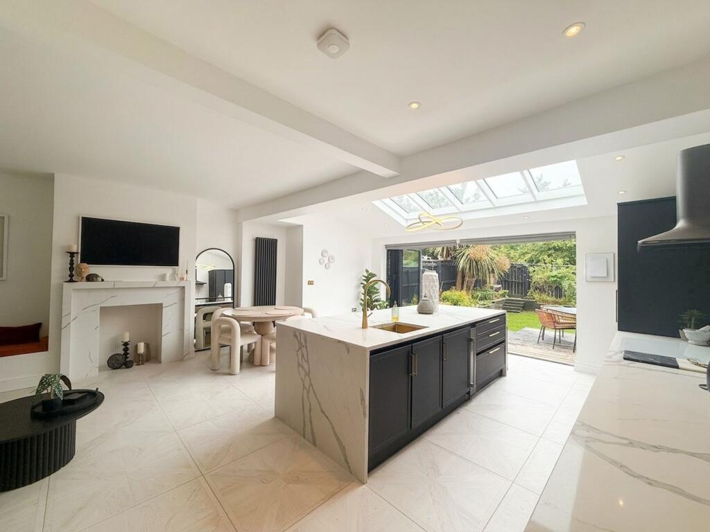 4 bed Semi Detached for rent in Whickham. From Sarah Mains Residential Sales and Lettings - Whickham 4 bed Semi Detached for rent in Whickham. From Sarah Mains Residential Sales and Lettings - Whickham
