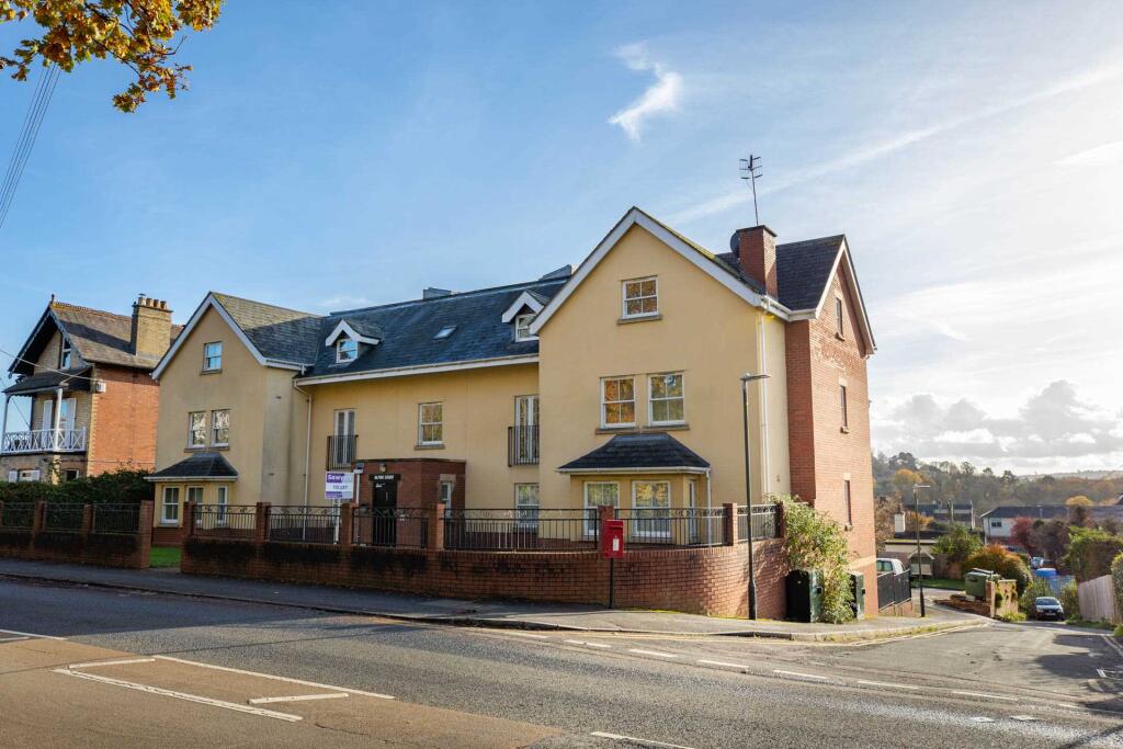 2 bed Apartment for rent in Stroud. From Sawyers - Stroud
