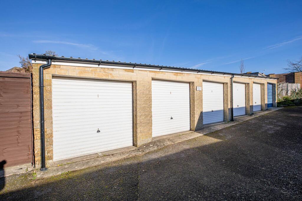 4 bed Garages for rent in Stroud. From Sawyers - Stroud 4 bed Garages for rent in Stroud. From Sawyers - Stroud