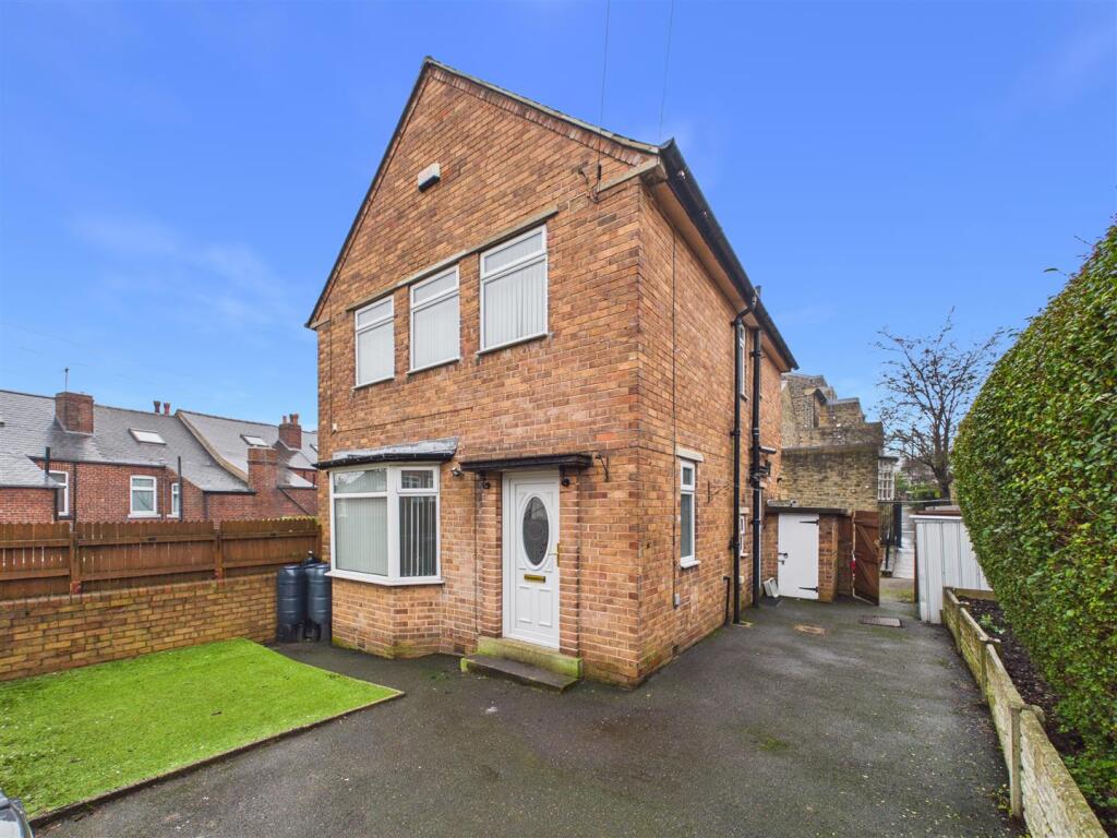 3 bed Detached for rent in Long Line. From Saxton Mee - Sheffield